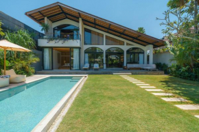 Casa Donilo - 4BR Designer Villa in Canggu